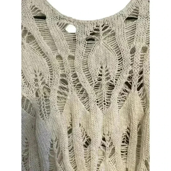 AMERICAN EAGLE OUTFITTERS SIZE MEDIUM OFF WHITE SWEATER - Picture 2 of 3